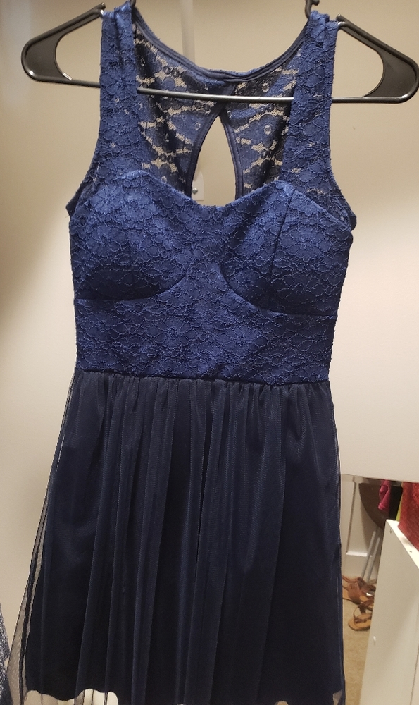 Deb Size 0-2 lace and chiffon cocktail